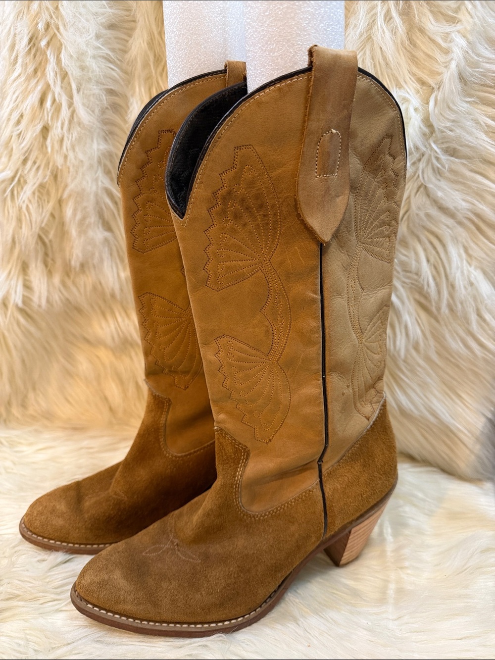 Capezio Tan Suede Embroidered Western Heeled Boots -Women’s Size 8.5